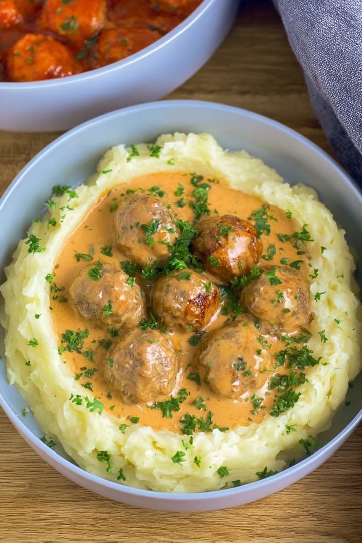 Meatballs in creamy sauce with mashed potatoes image 2